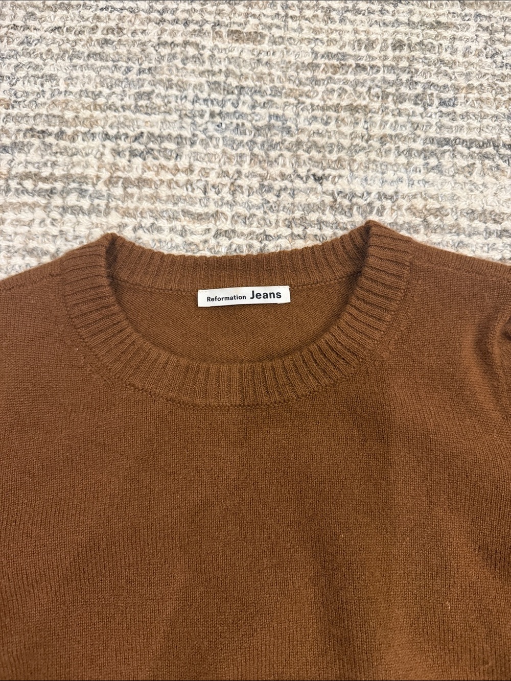 REFORMATION Brown Crewneck Sweater - Cozy Everyday Knit - Picture 2 of 7
